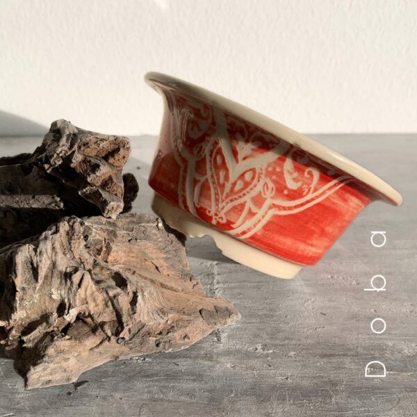 DOBA maceta de bonsái en porcelana con engobe rojo bajo cubierta.